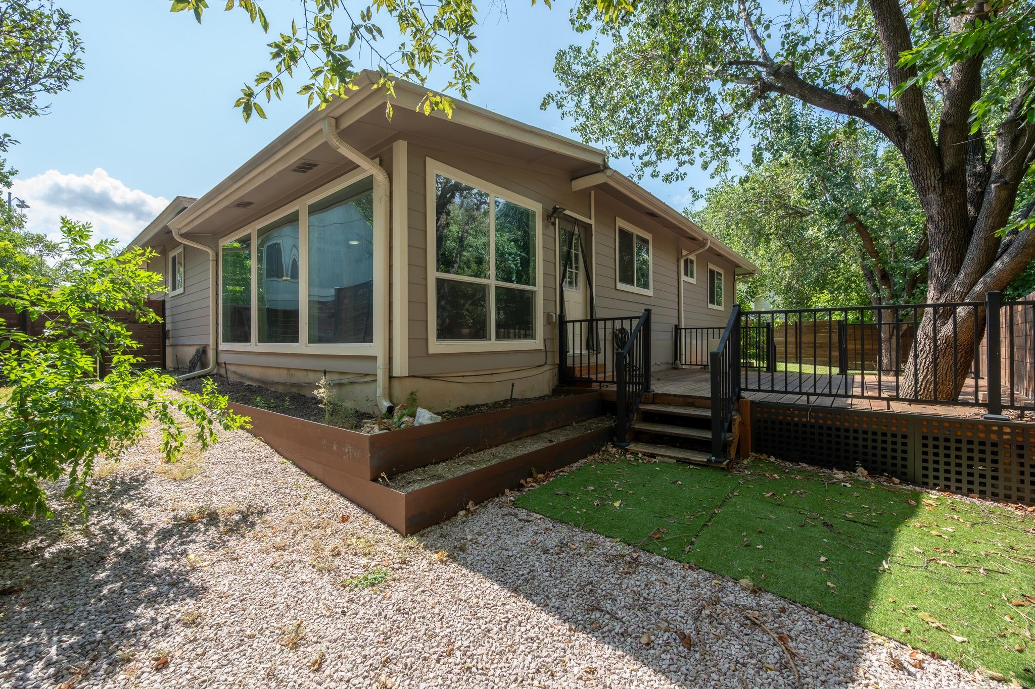 8404 Hornet Dr Property Photo 17