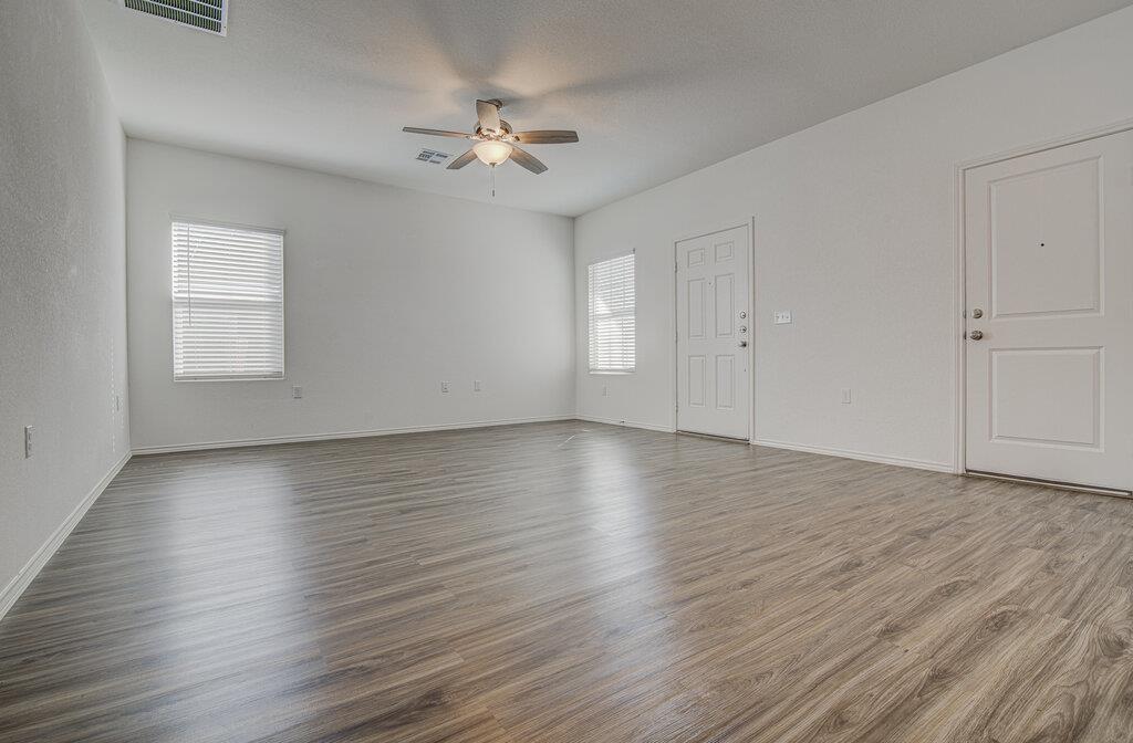14112 Lyndora Ln Property Photo 4