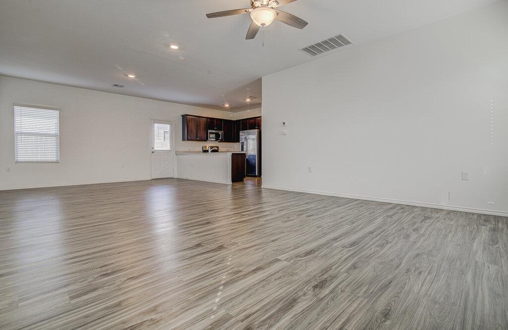 14112 Lyndora Ln Property Photo 5