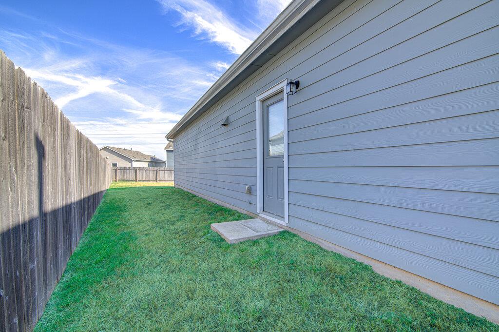 14112 Lyndora Ln Property Photo 18