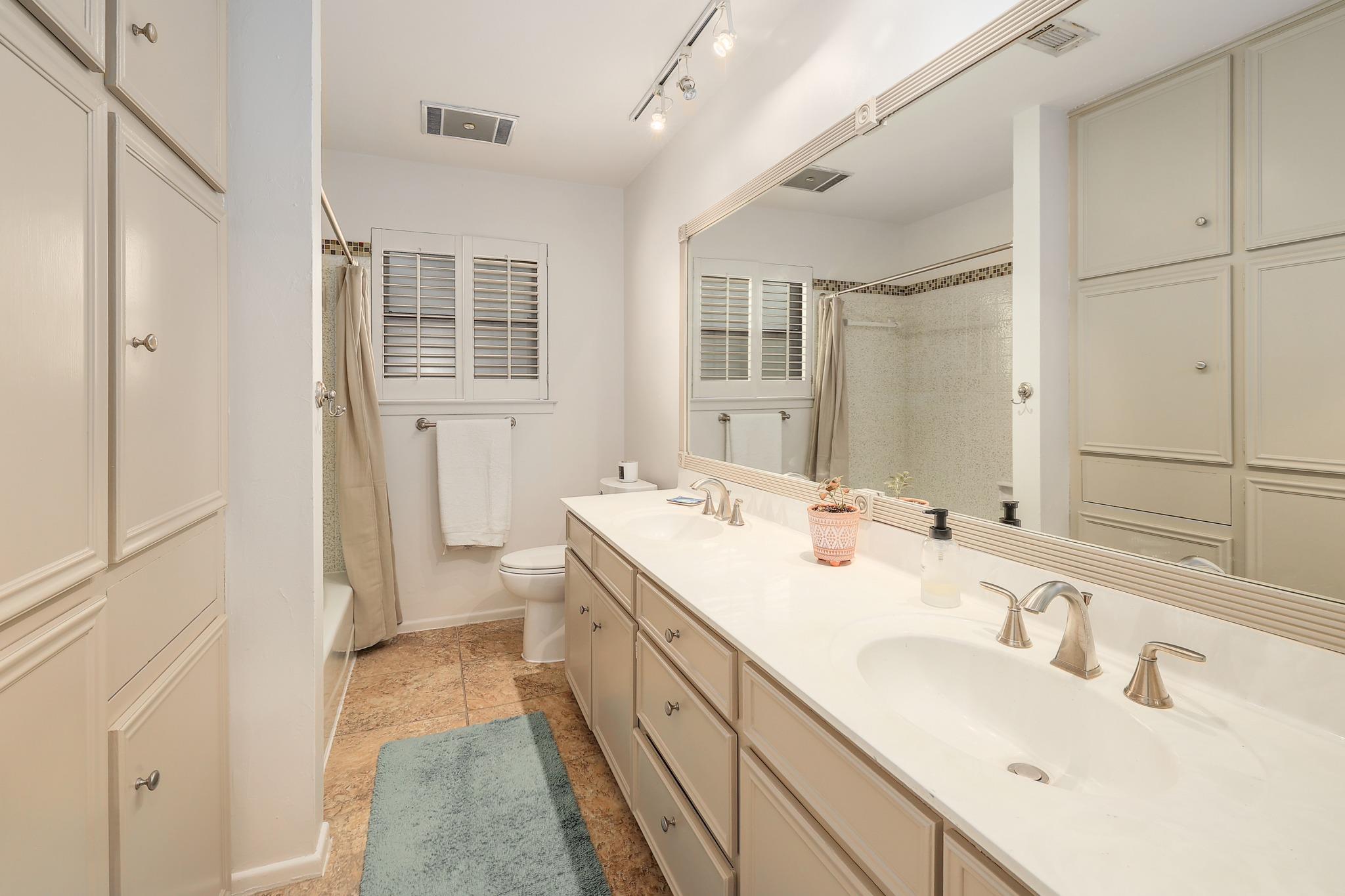 10706 Spicewood Club Dr Property Photo 15