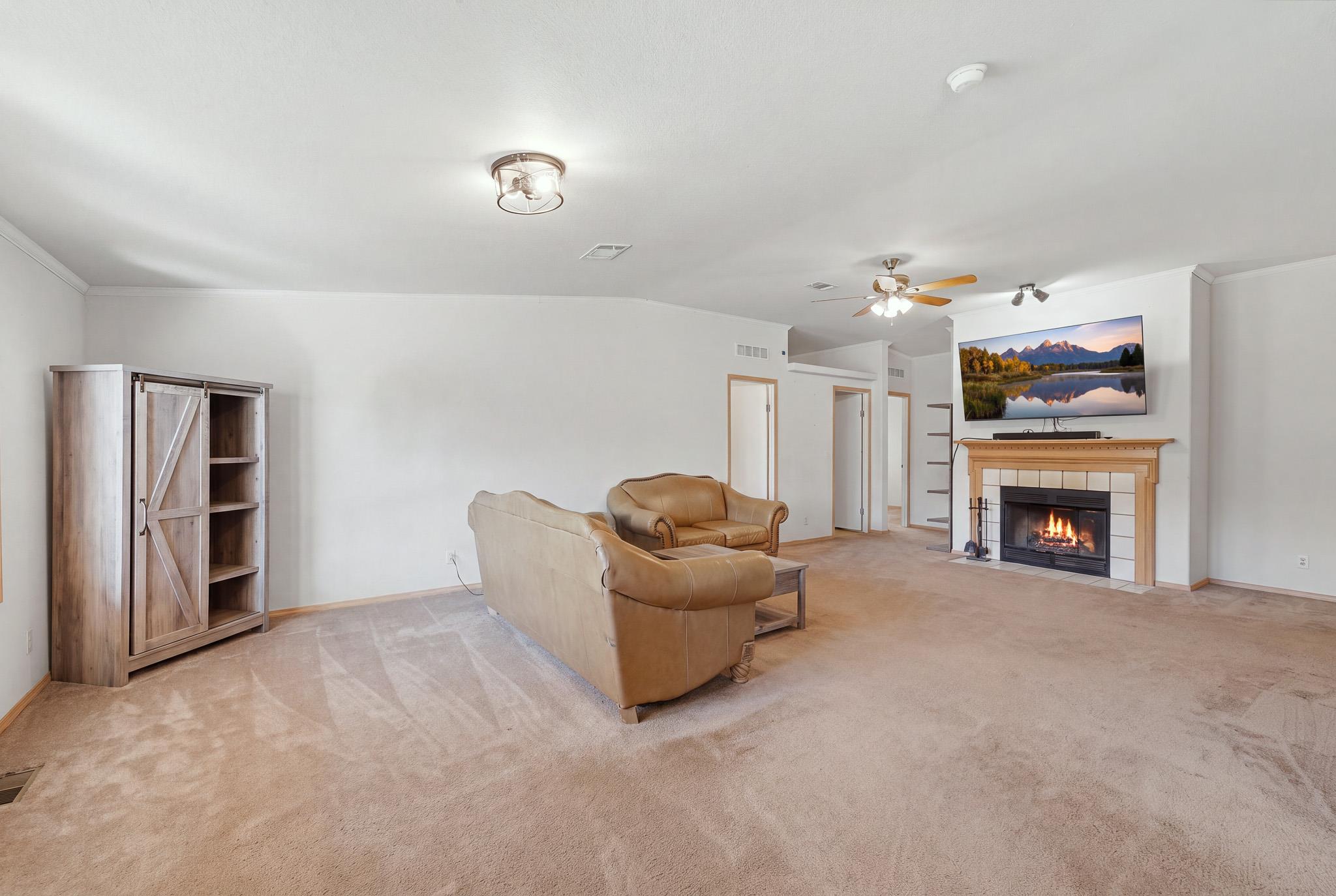 10100 Varisco Ln Property Photo 4