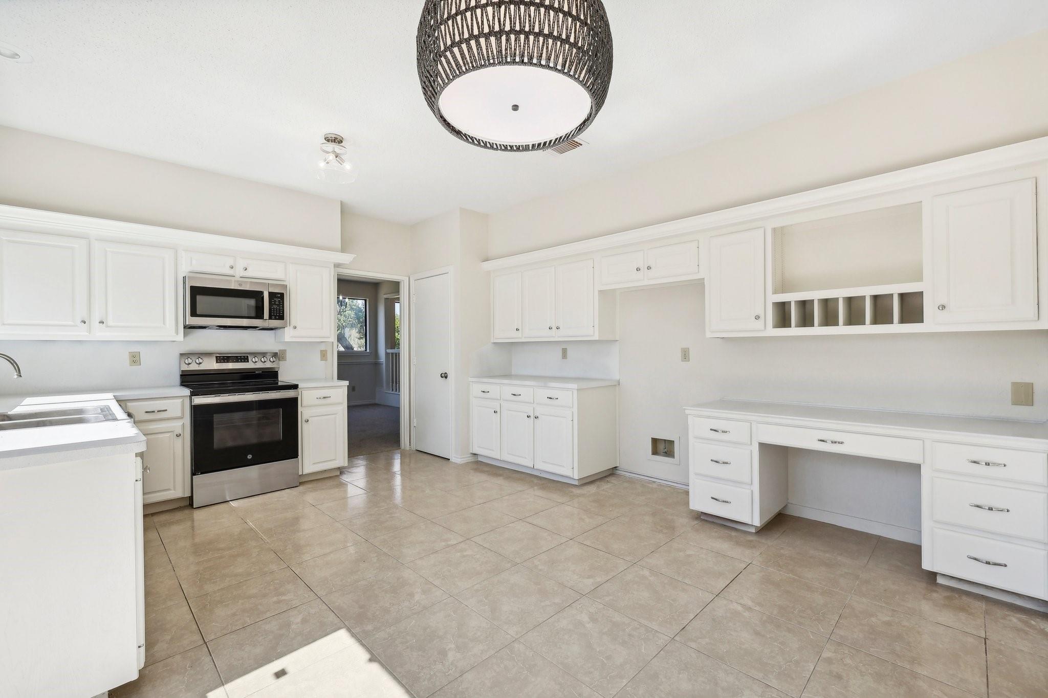 9215 Ashton Rdg Property Photo 8