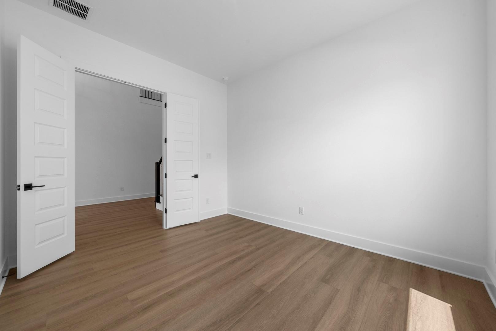 5021 Colombo Vw Property Photo 16
