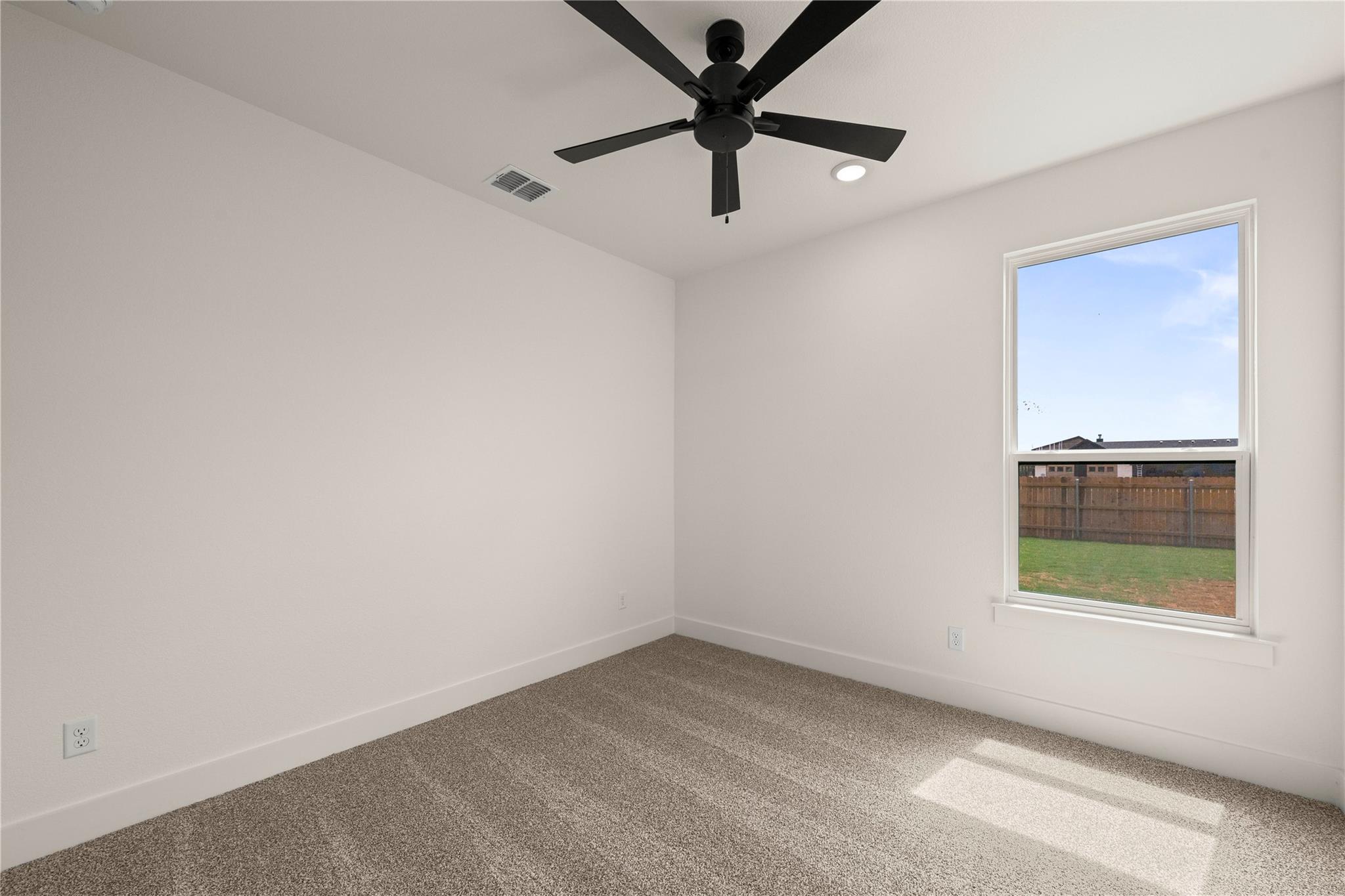 6775 Kings Mill Dr Property Photo 10