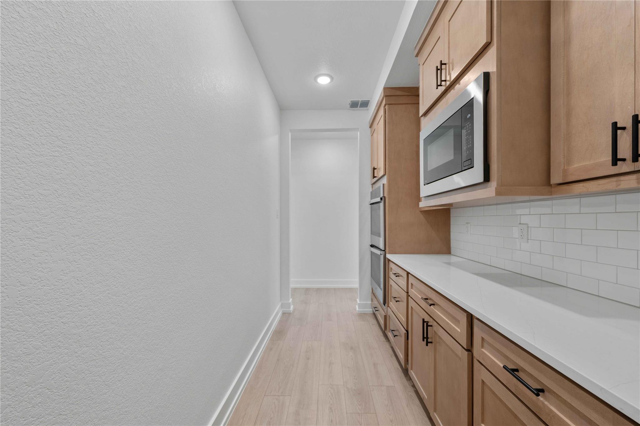 6775 Kings Mill Dr Property Photo 12