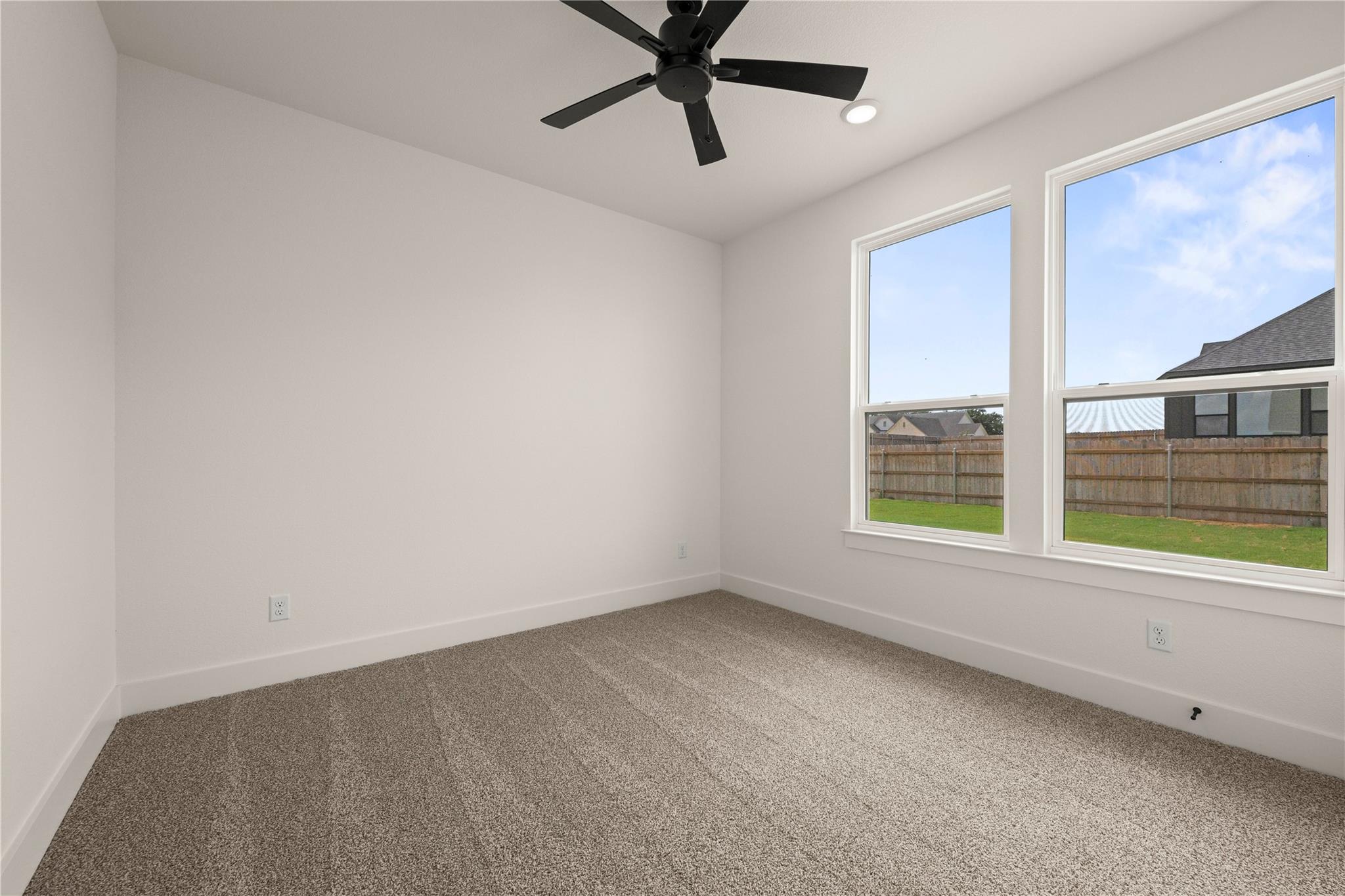 6775 Kings Mill Dr Property Photo 12