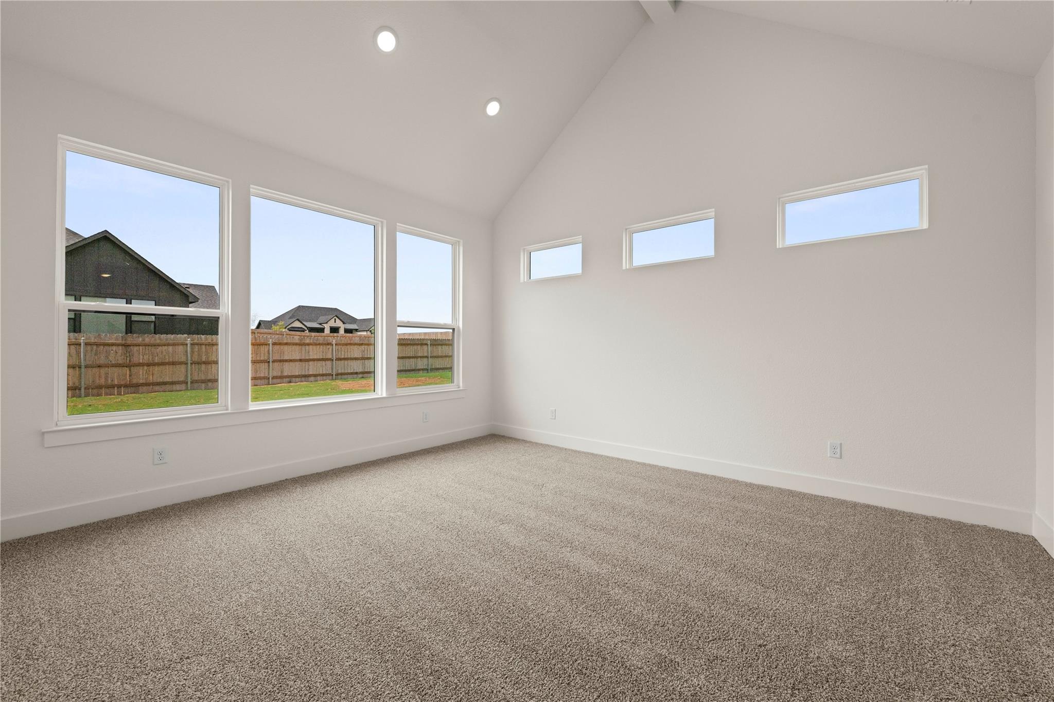 6775 Kings Mill Dr Property Photo 14