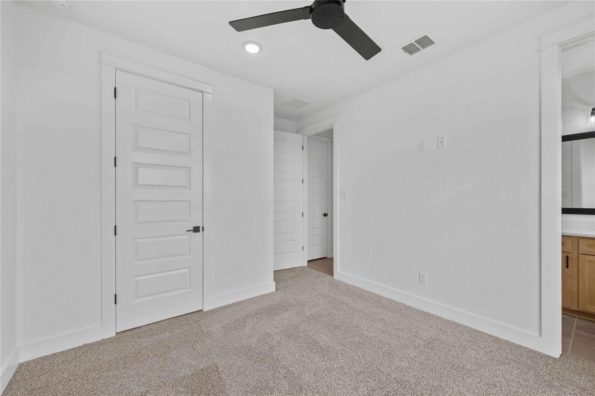 6775 Kings Mill Dr Property Photo 21