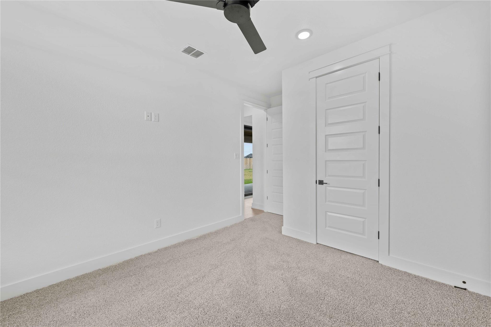 6775 Kings Mill Dr Property Photo 26