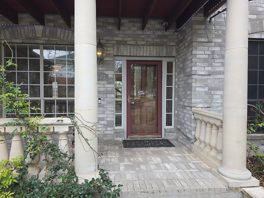 1103 Seton Hall Ln Property Photo 2