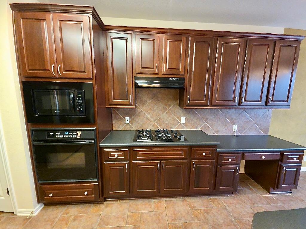 1103 Seton Hall Ln Property Photo 8