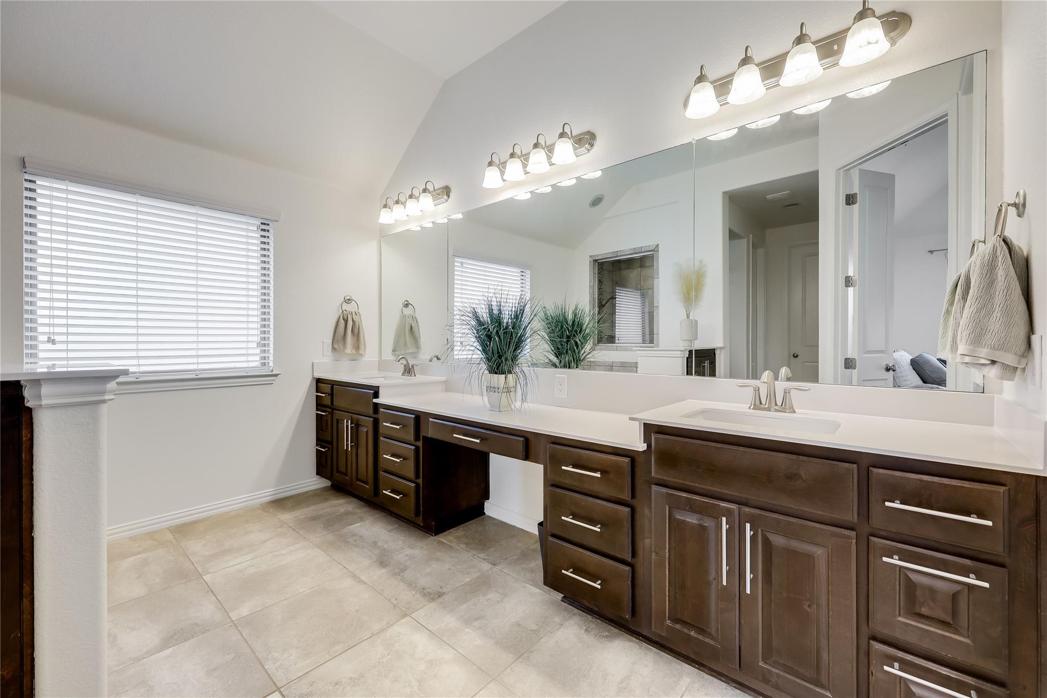 22207 Cape Travis Bnd Property Photo 19