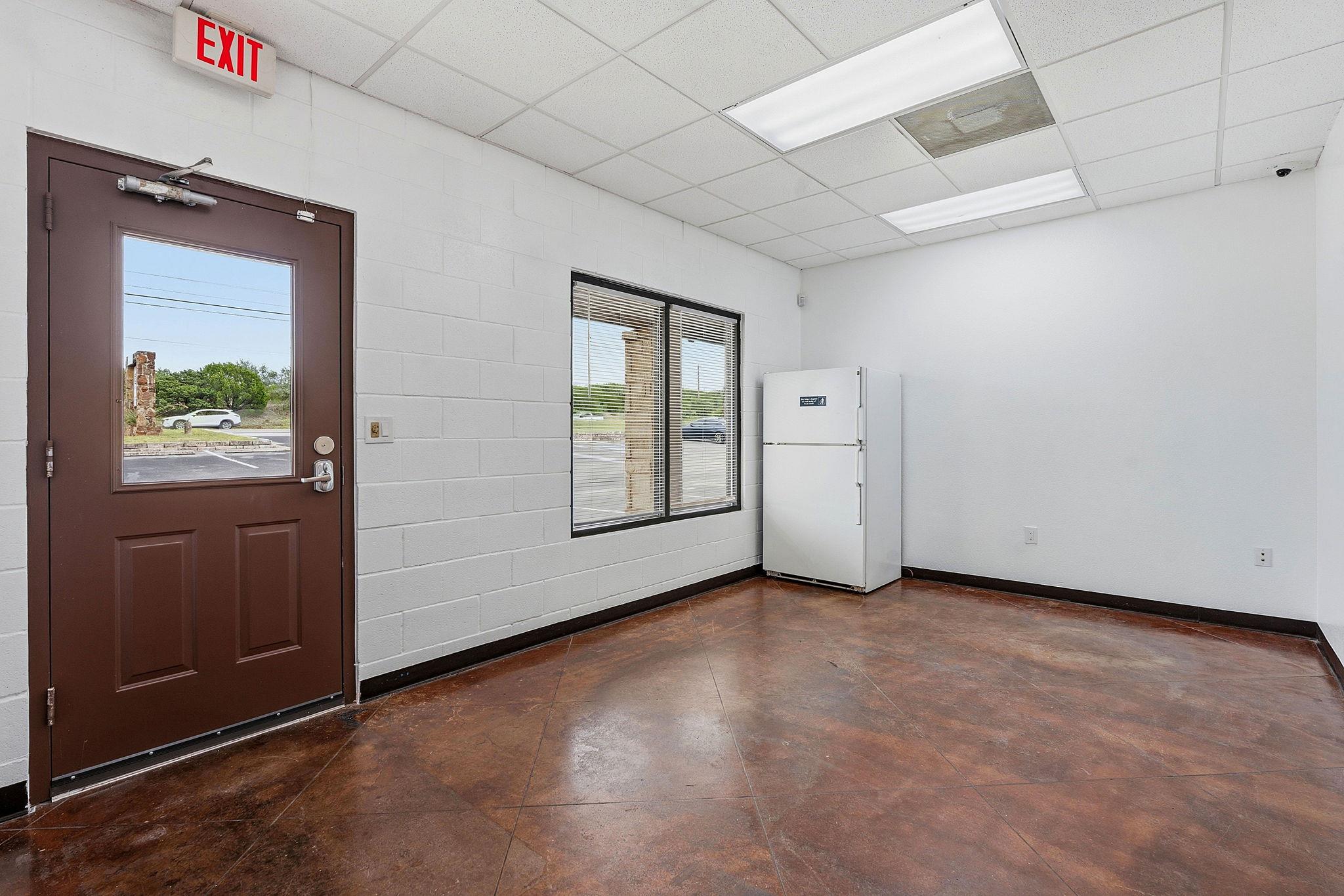2100 E Highway 290 None #a Property Photo 3