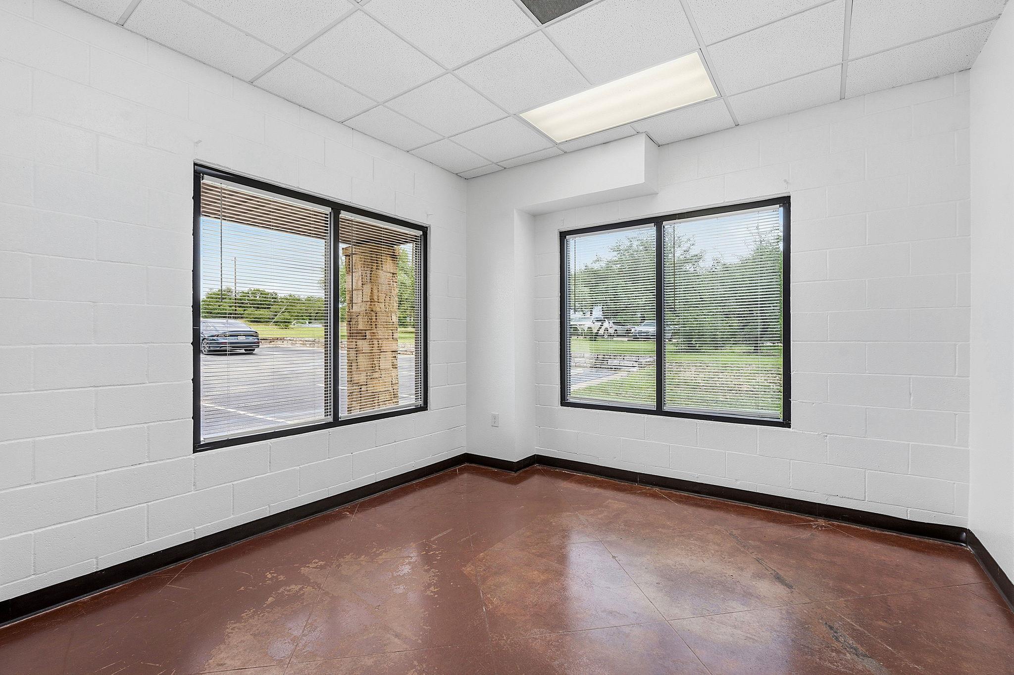 2100 E Highway 290 None #a Property Photo 15