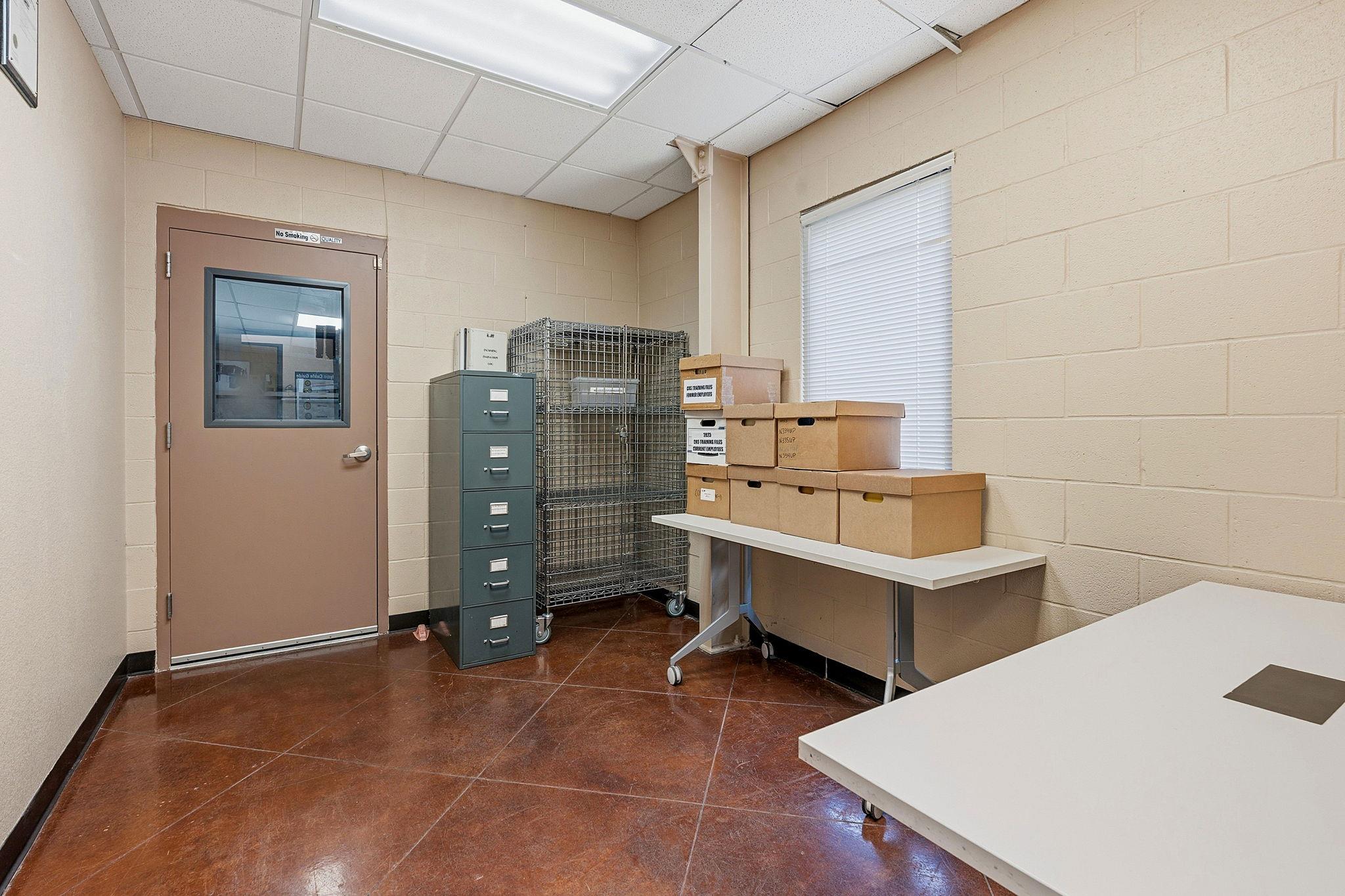 2100 E Highway 290 None #a Property Photo 18
