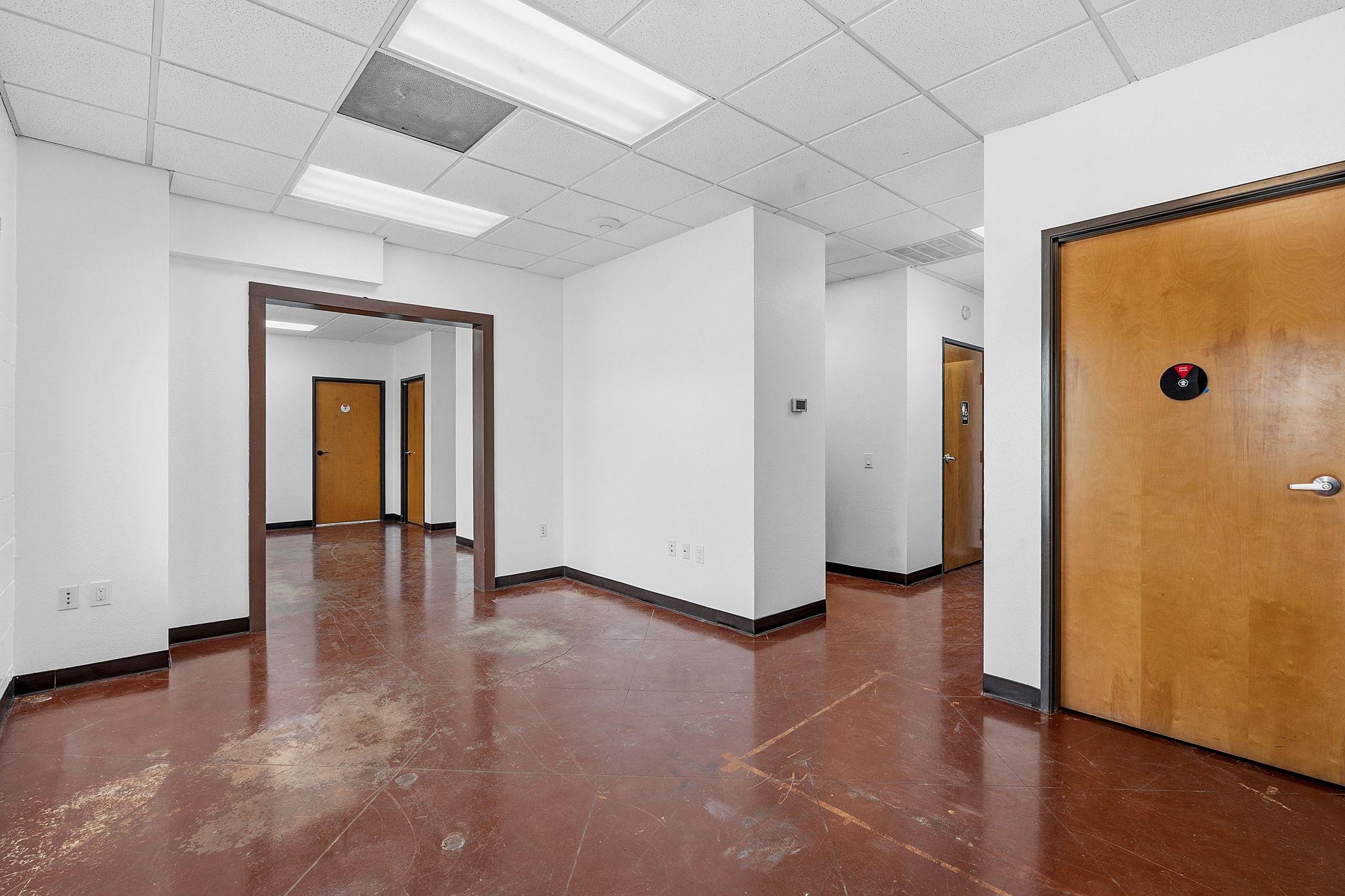 2100 E Highway 290 None #a Property Photo 22
