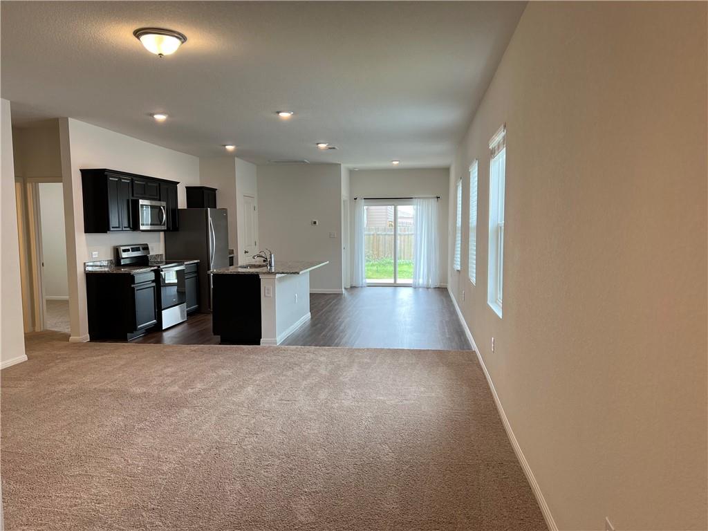 337 Wonderful Life Way Property Photo 3