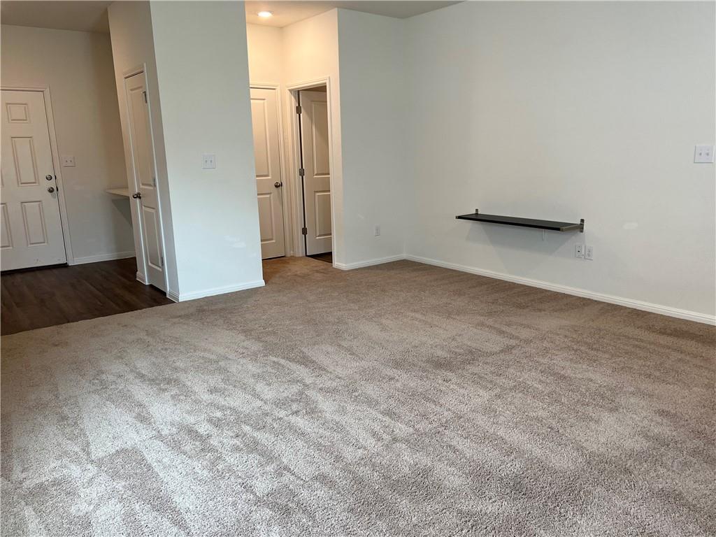 337 Wonderful Life Way Property Photo 4