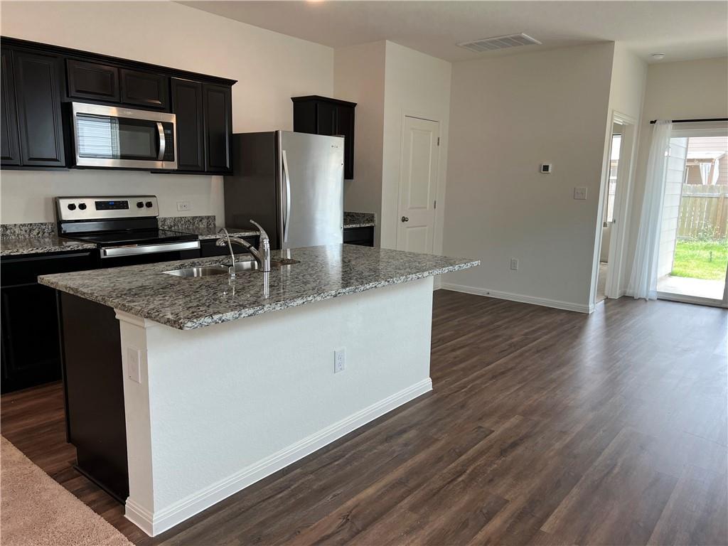 337 Wonderful Life Way Property Photo 6