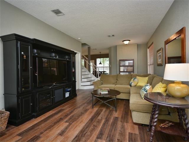 7508 Windrush Dr Property Photo 7