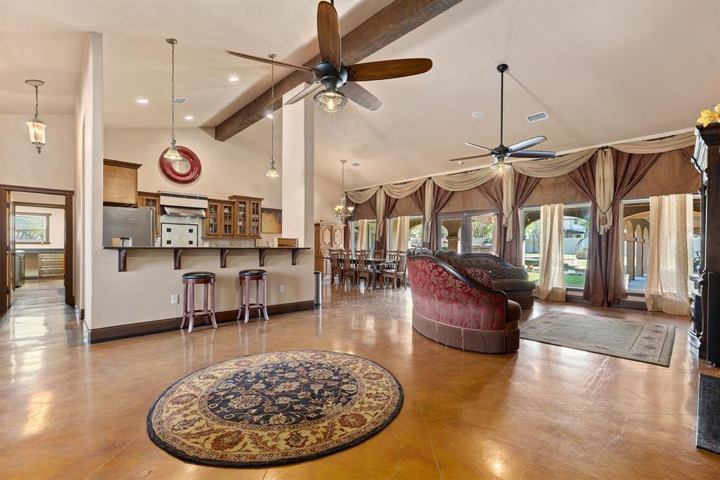 3 Woodland Loop Property Photo 8