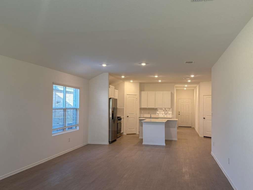 545 Sormonne Loop Property Photo 15