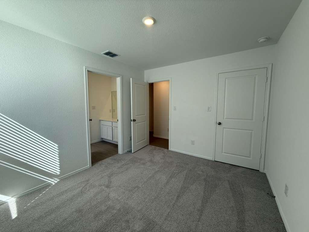 545 Sormonne Loop Property Photo 28
