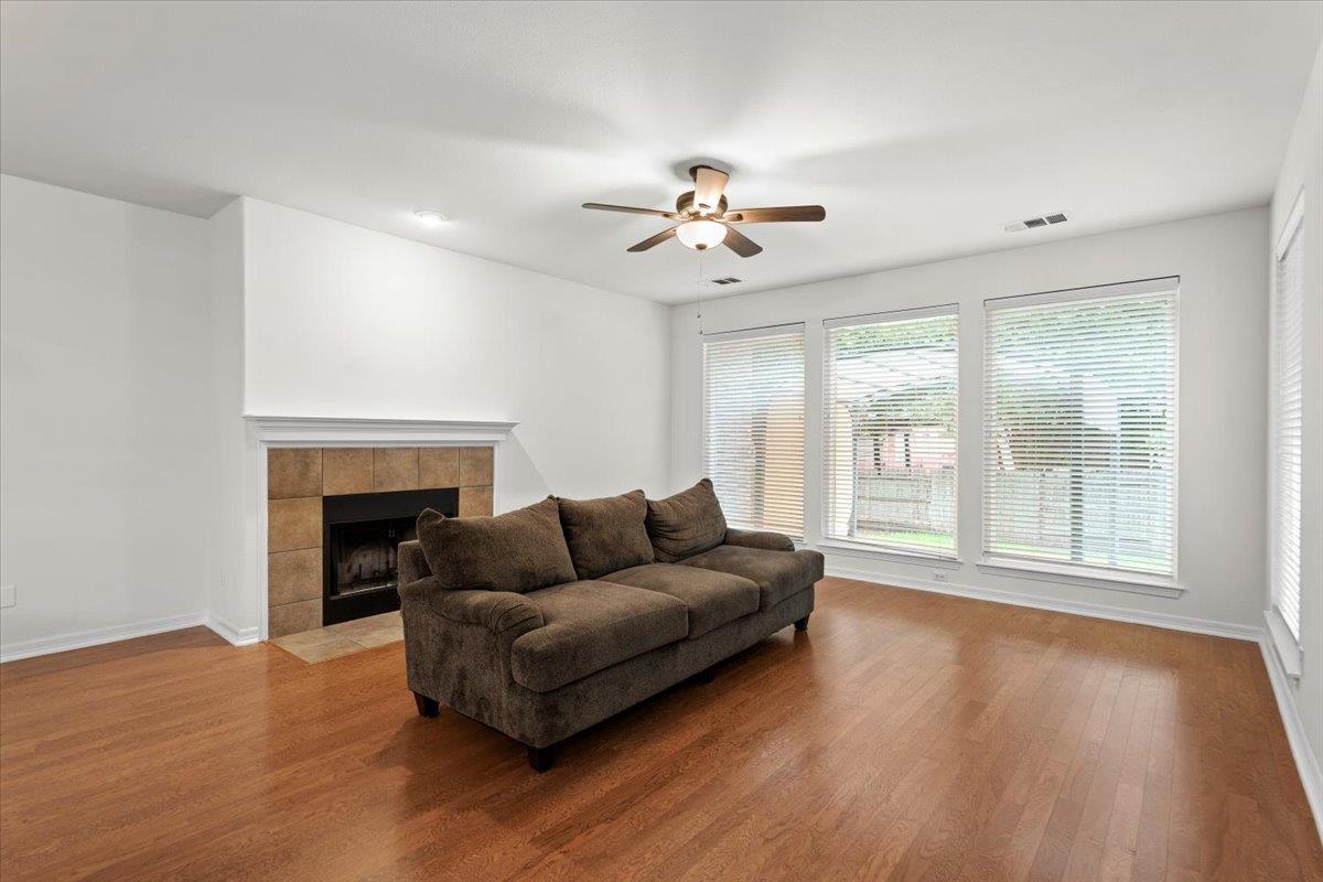 2304 Village View Loop Property Photo 14