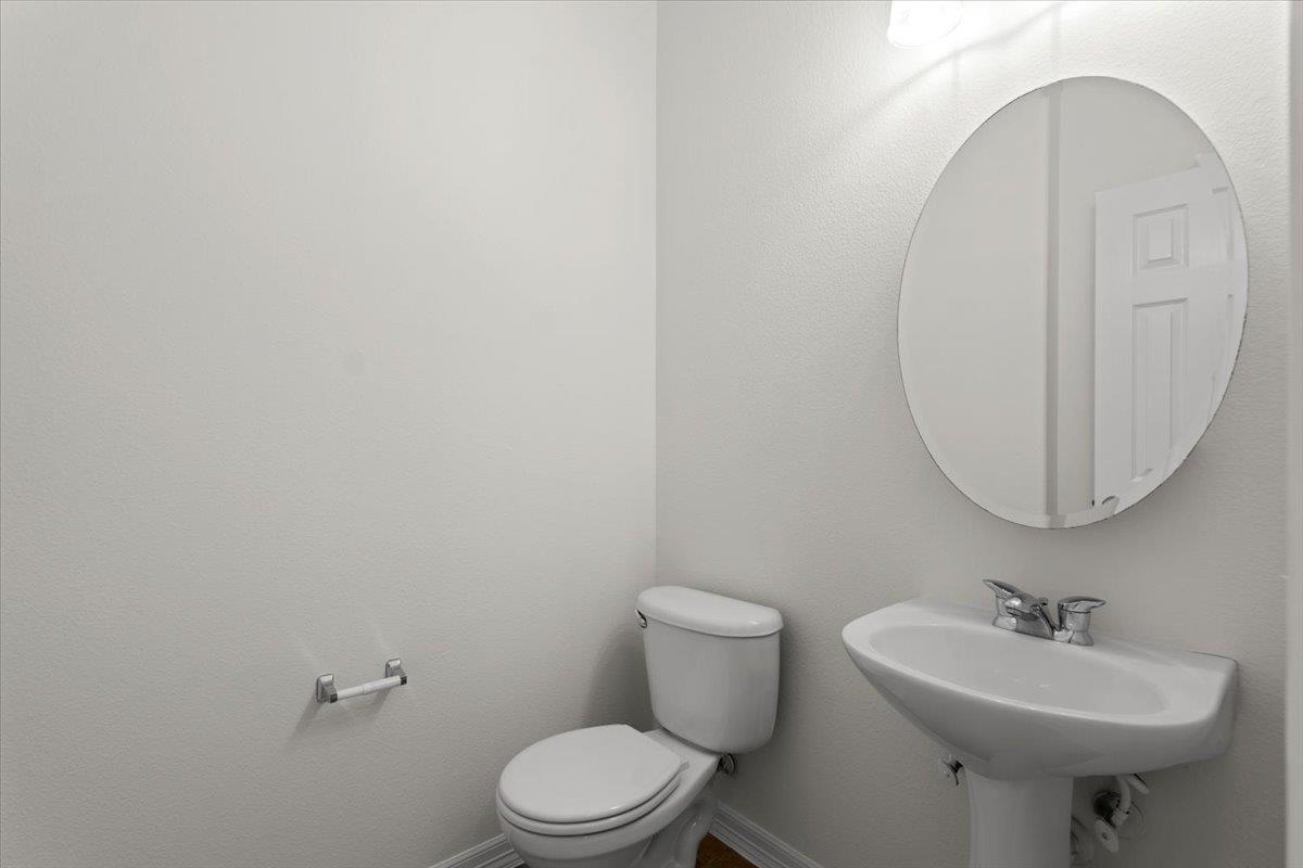 2304 Village View Loop Property Photo 19