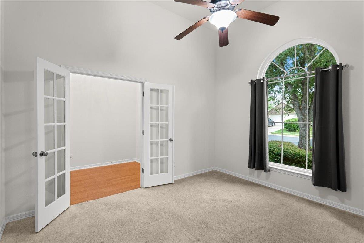 2304 Village View Loop Property Photo 20