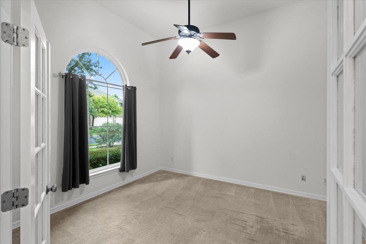 2304 Village View Loop Property Photo 21