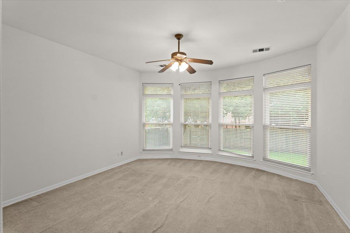 2304 Village View Loop Property Photo 22