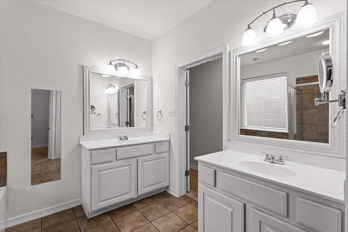 2304 Village View Loop Property Photo 26
