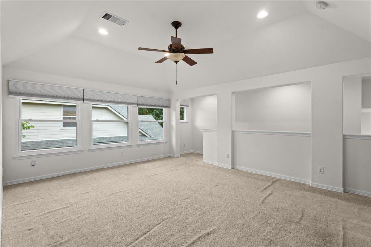 2304 Village View Loop Property Photo 28