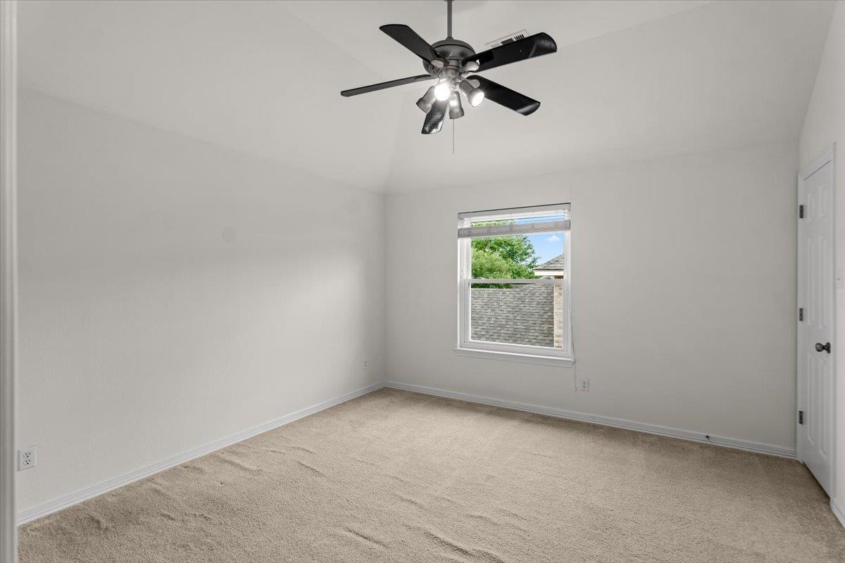 2304 Village View Loop Property Photo 29