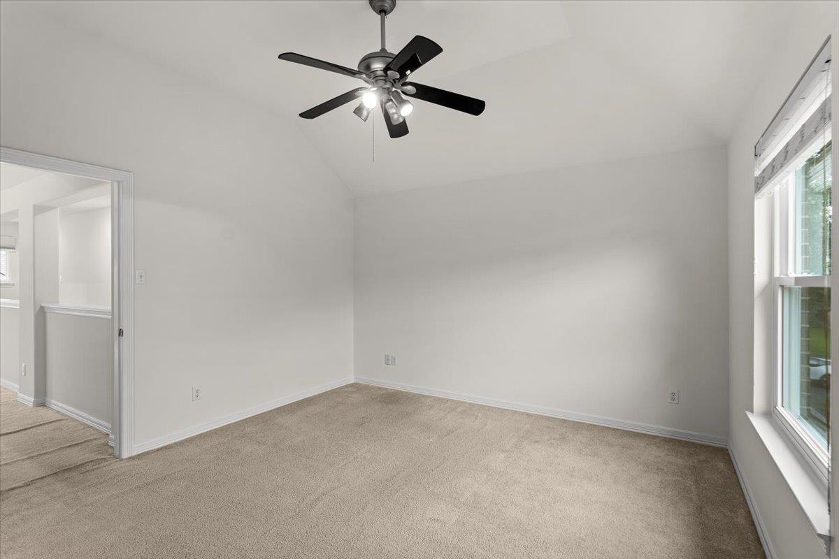 2304 Village View Loop Property Photo 30
