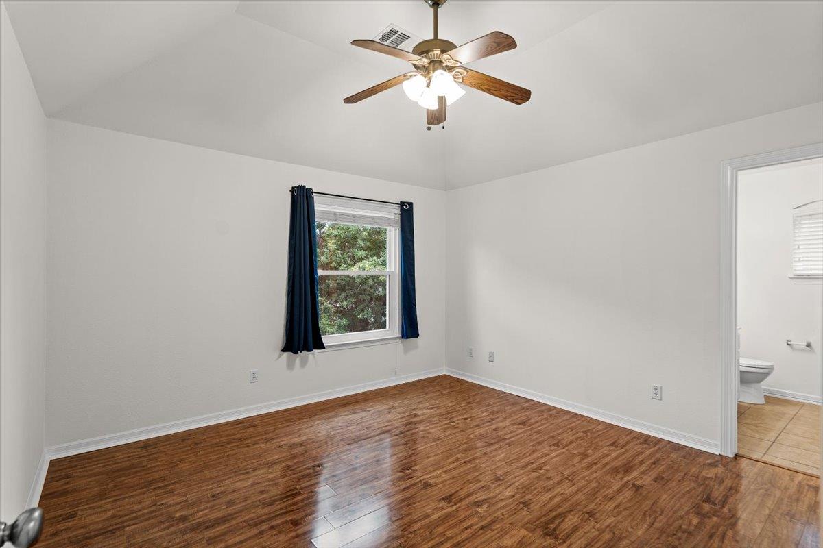 2304 Village View Loop Property Photo 35