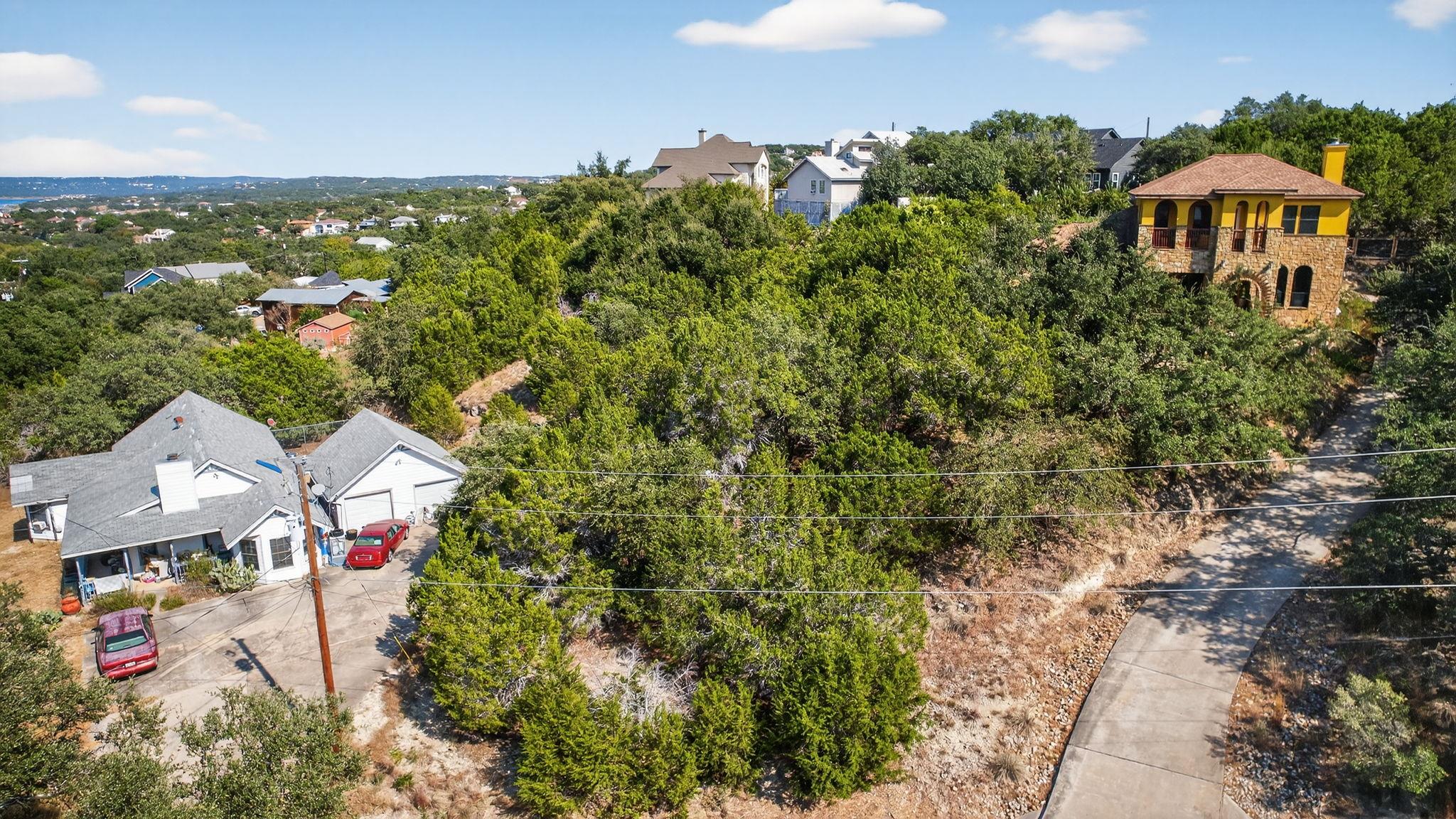 22303 Briarcliff Dr Property Photo 3