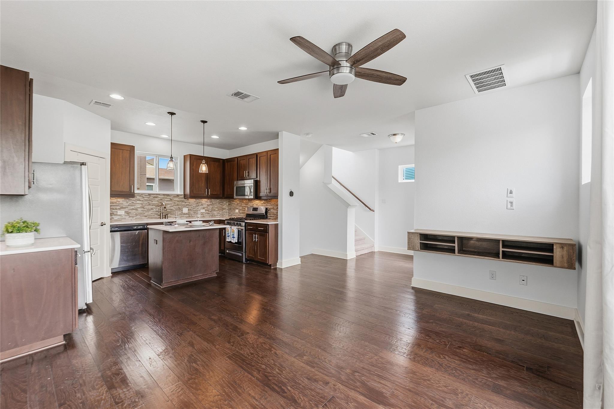 2605 Witsome #40 Loop Property Photo 10