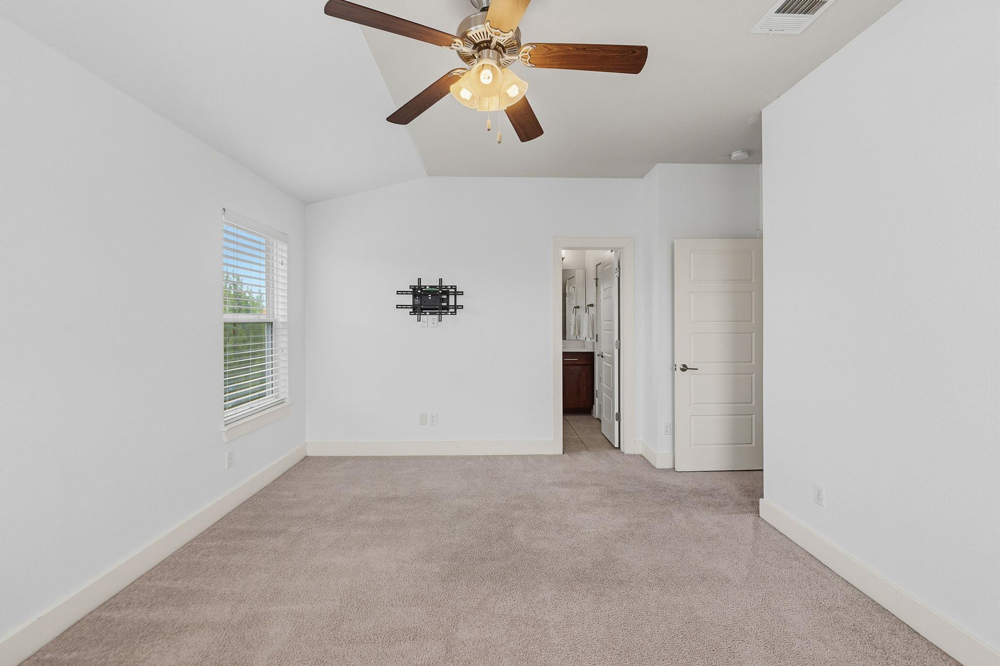 2605 Witsome #40 Loop Property Photo 31