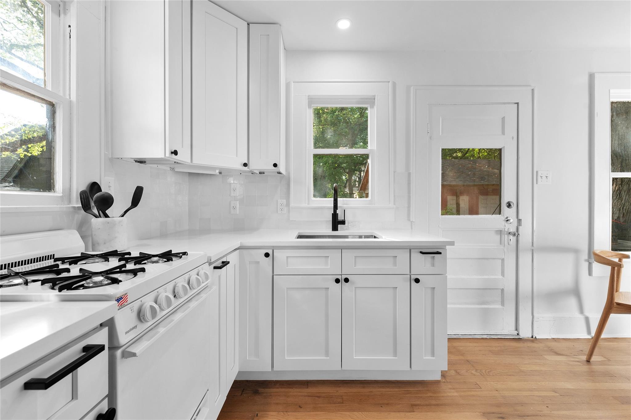 1507 Drake Ave #b Property Photo 8