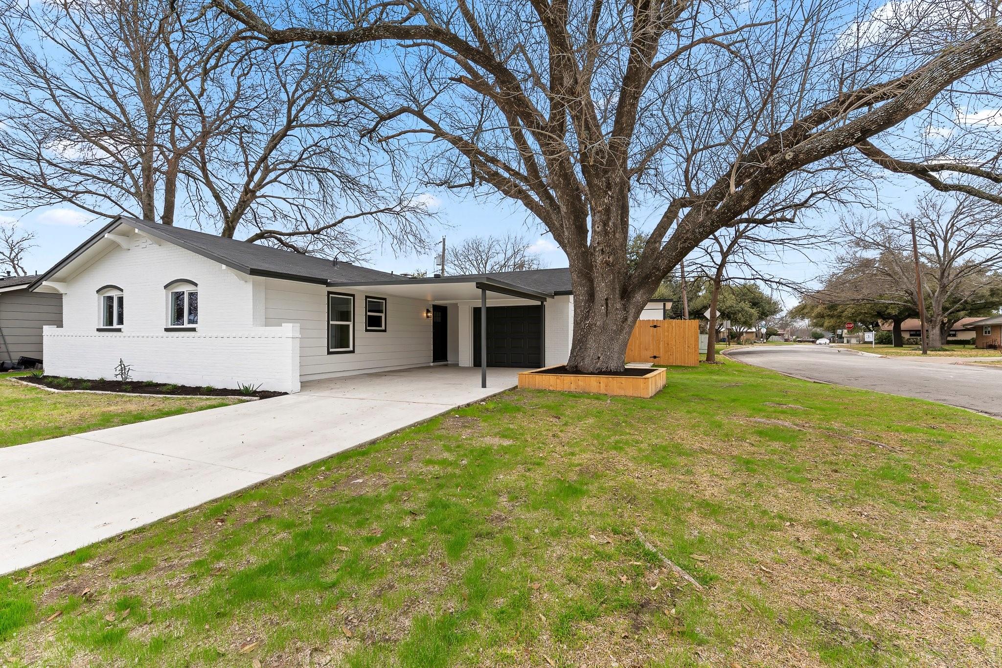 8512 Spearman Dr Property Photo