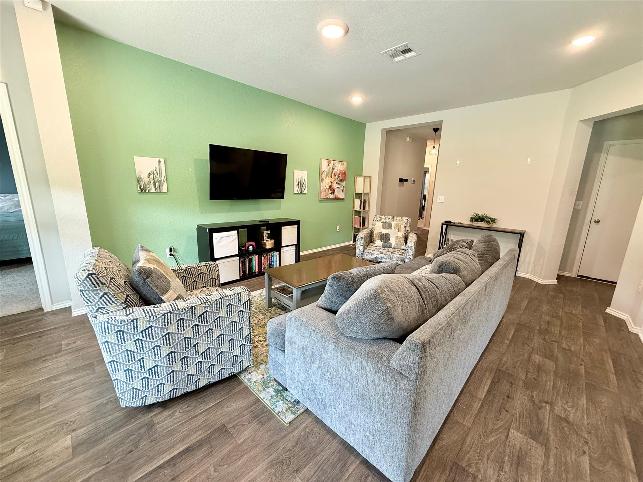 6013 Brocade Dr Property Photo 4