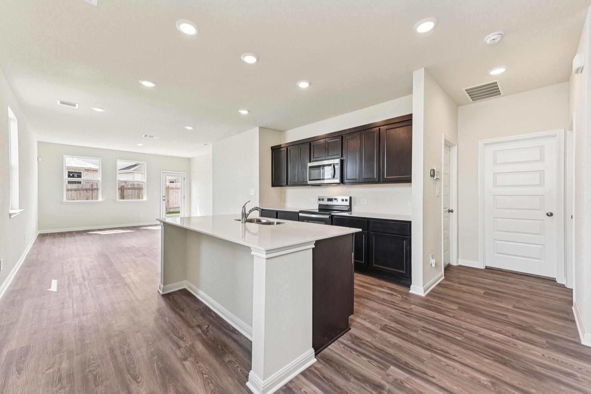1132 Wild Leaf Way Property Photo 3
