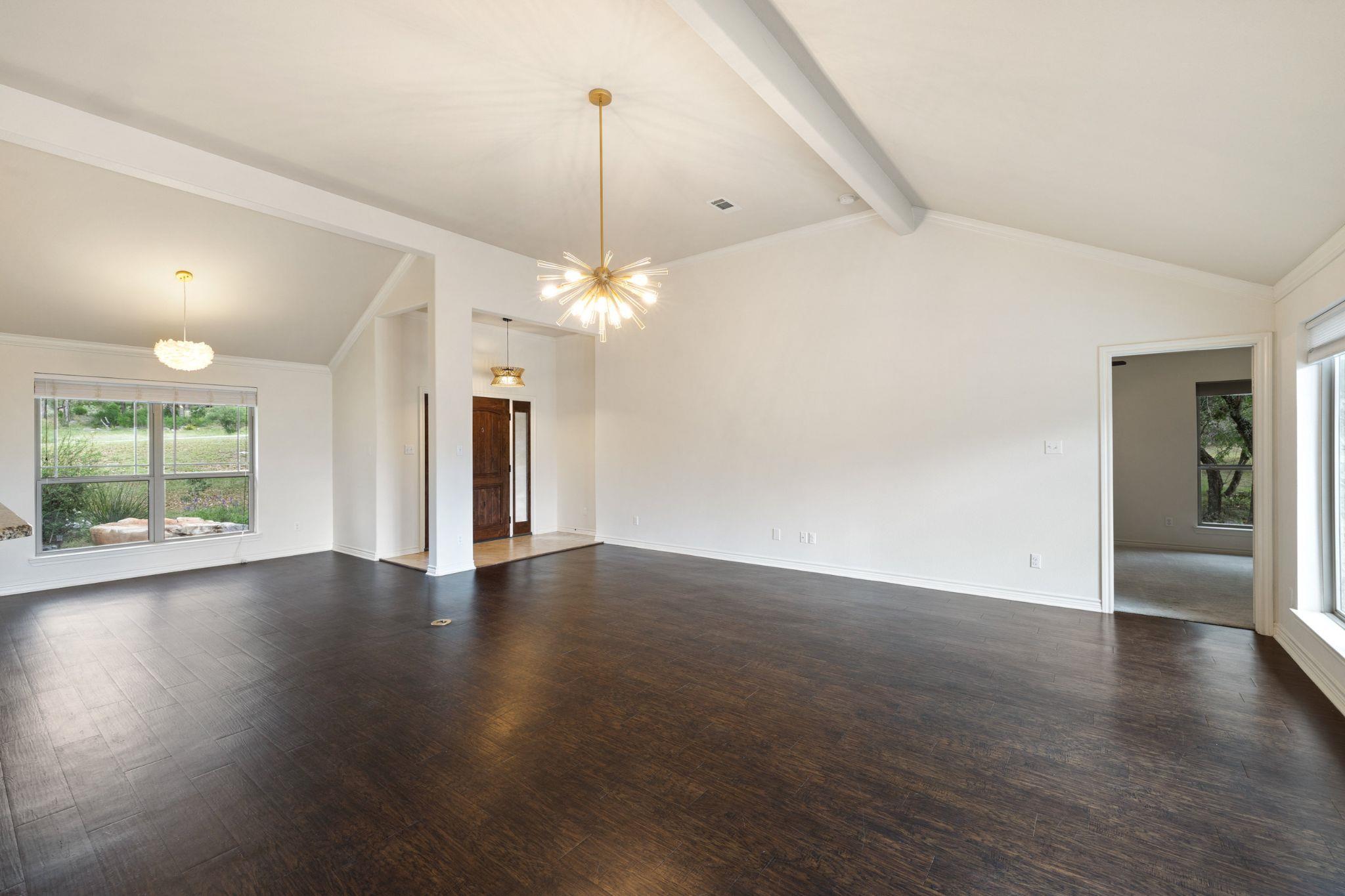 215 Maverick Cir Property Photo 9