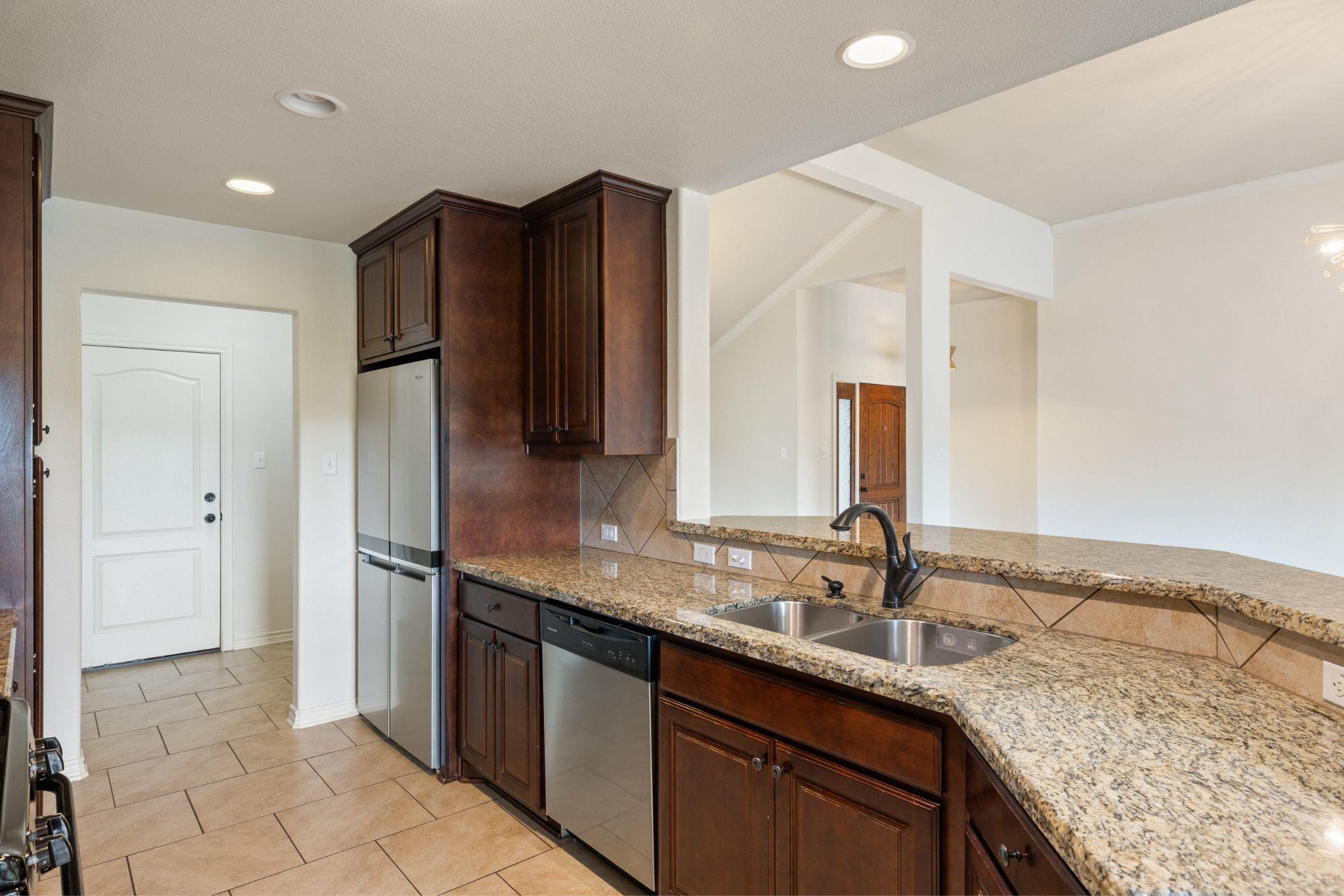 215 Maverick Cir Property Photo 18