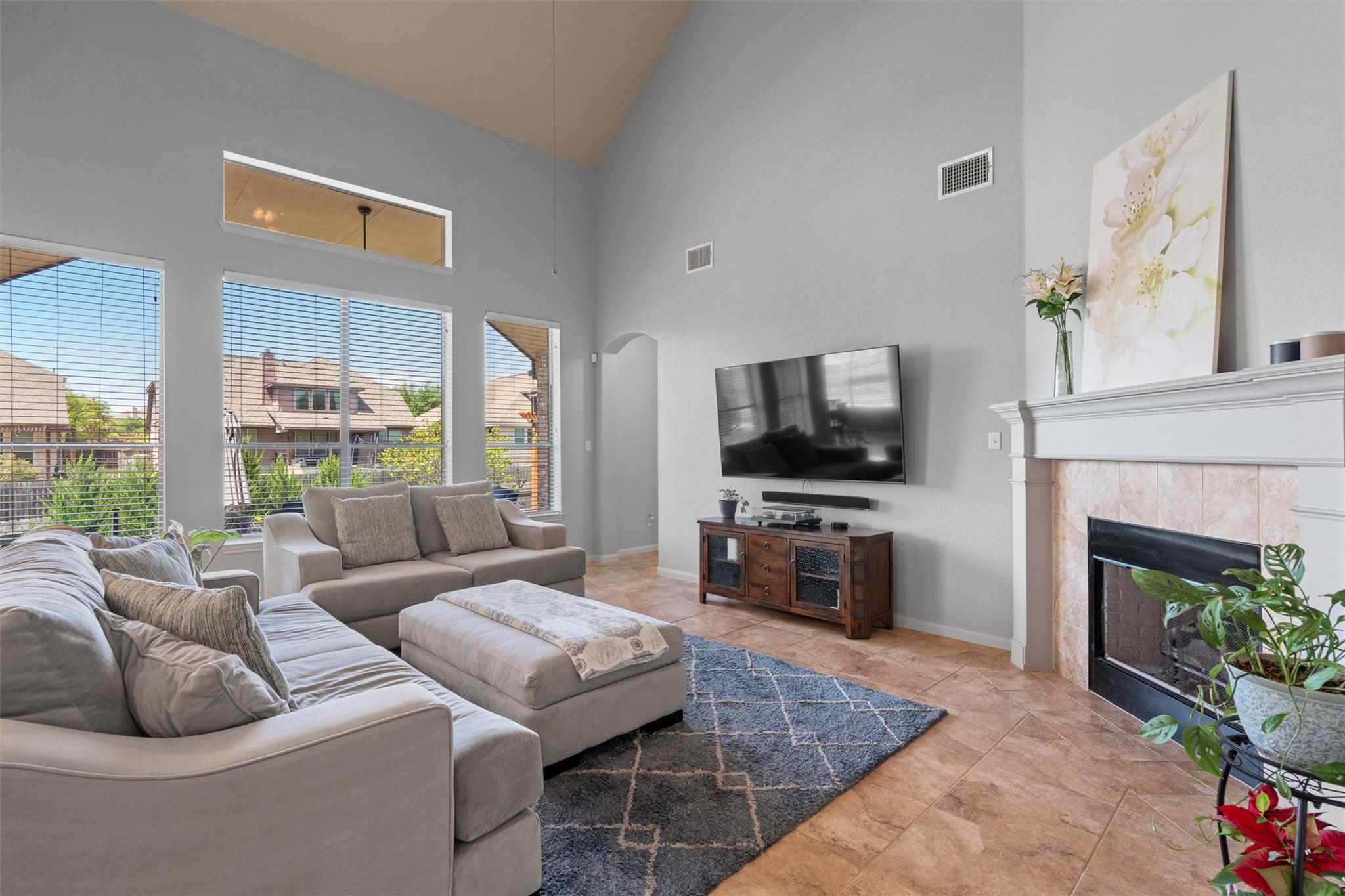 4514 Wandering Vine Trl Property Photo 5