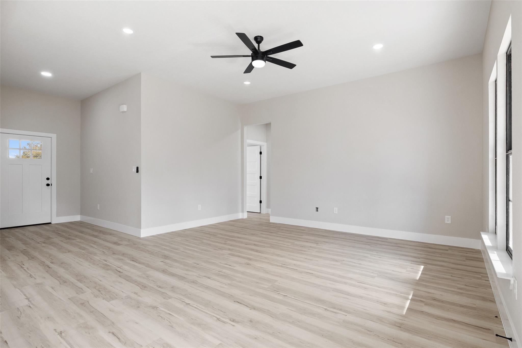106 Autumn Sage Trl Property Photo 8