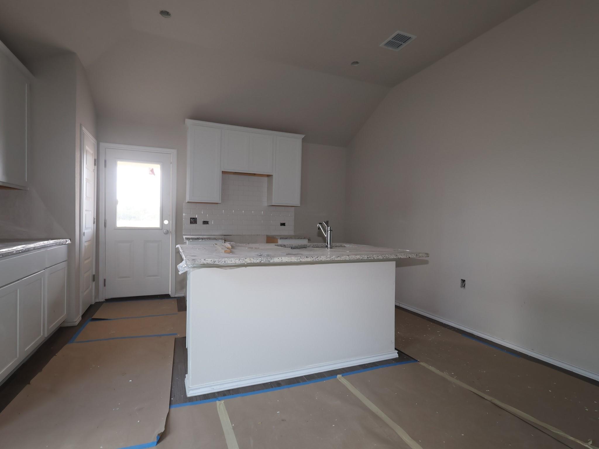 7404 Pullman Cv Property Photo 6